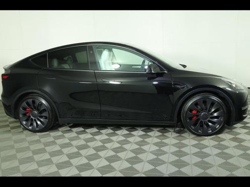 2024 Tesla Model Y Performance Dual Motor All-Wheel Drive