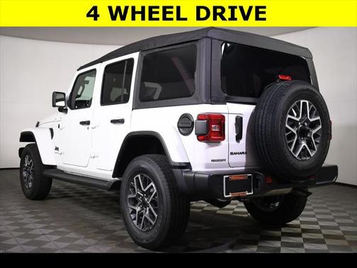 2025 Jeep Wrangler 4-Door Sahara 4x4