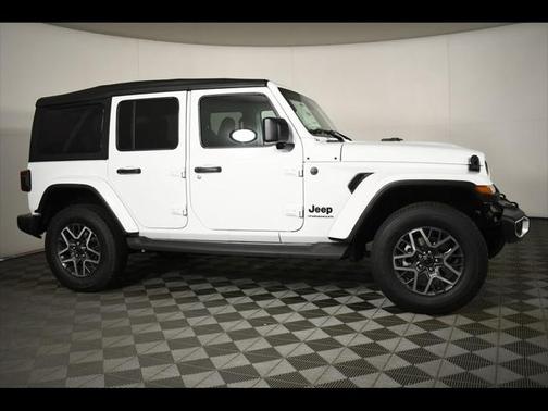 2025 Jeep Wrangler 4-Door Sahara 4x4