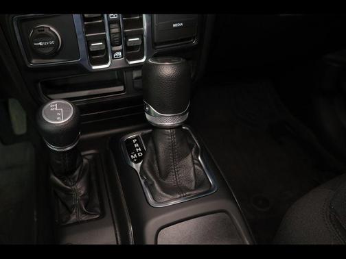 Sting-Gray Clearcoat 2022 Jeep Gladiator Altitude 4x4