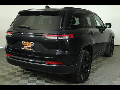 2024 Jeep Grand Cherokee Altitude