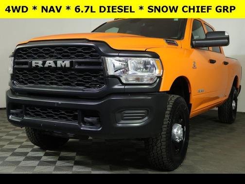 2022 RAM 3500 Tradesman Crew Cab 4x4 6'4' Box