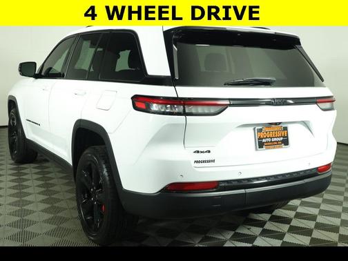 2022 Jeep Grand Cherokee Altitude