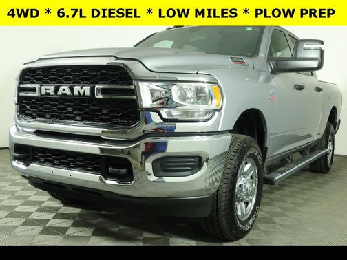 2024 RAM 2500 Tradesman Crew Cab 4x4 6'4' Box