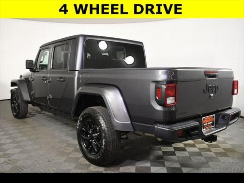 2022 Jeep Gladiator Sport S