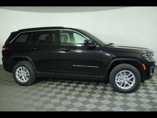 2026 Jeep Grand Cherokee Altitude