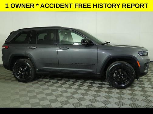 Baltic Gray Metallic Clearcoat 2024 Jeep Grand Cherokee Altitude