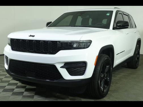 2023 Jeep Grand Cherokee Altitude