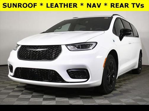 2025 Chrysler Pacifica Hybrid Select