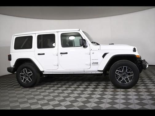 2024 Jeep Wrangler 4-Door Sahara 4x4