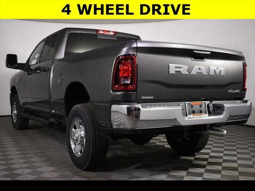 2025 RAM 2500 Tradesman Crew Cab 4x4 6'4' Box