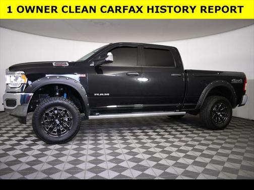 2022 RAM 2500 Tradesman Crew Cab 4x4 6'4' Box