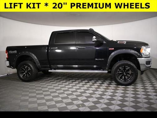 2022 RAM 2500 Tradesman Crew Cab 4x4 6'4' Box