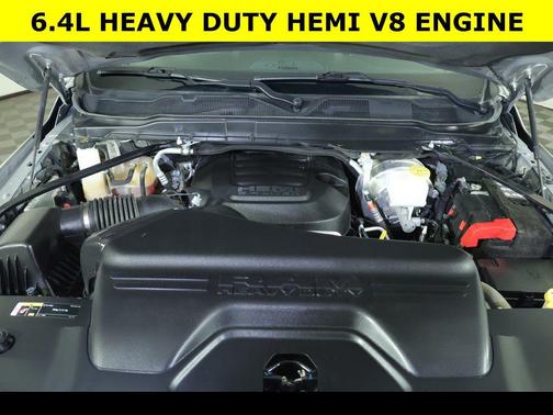 2022 RAM 2500 Tradesman Crew Cab 4x4 6'4' Box
