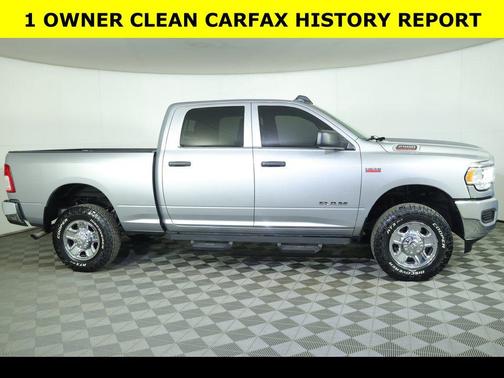 2022 RAM 2500 Tradesman Crew Cab 4x4 6'4' Box