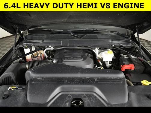 2022 RAM 2500 Tradesman Crew Cab 4x4 6'4' Box