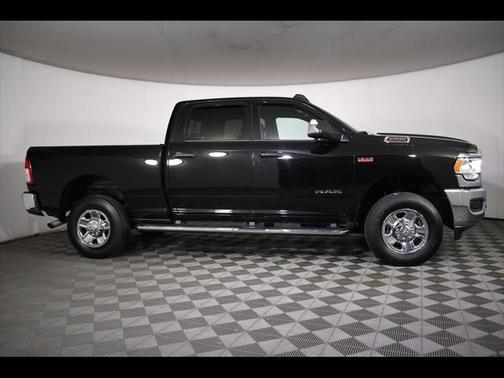 2022 RAM 2500 Tradesman Crew Cab 4x4 6'4' Box