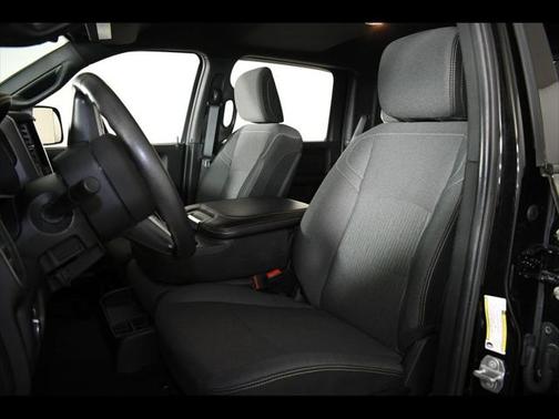 2022 RAM 2500 Tradesman Crew Cab 4x4 6'4' Box