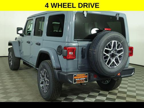 Anvil Clearcoat 2026 Jeep Wrangler 4-Door Sahara 4x4