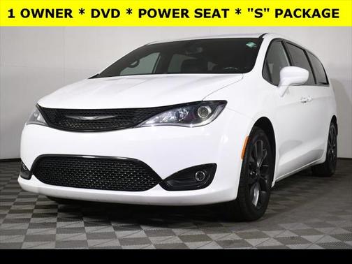 2020 Chrysler Pacifica Touring