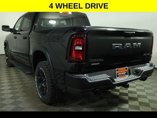 Diamond Black Crystal Pearlcoat 2026 RAM 1500 Rebel