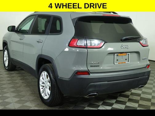 Sting-Gray Clearcoat 2022 Jeep Cherokee Latitude Lux