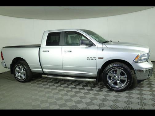 Bright Silver Metallic Clearcoat 2018 RAM 1500 Big Horn