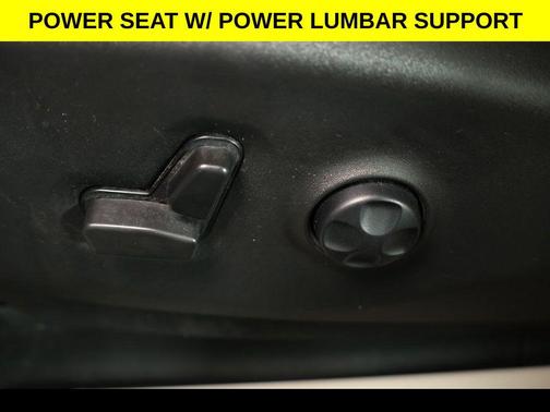 Diamond Black Crystal Pearlcoat 2024 Chrysler Pacifica Touring L