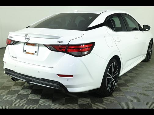 2022 Nissan Sentra SR
