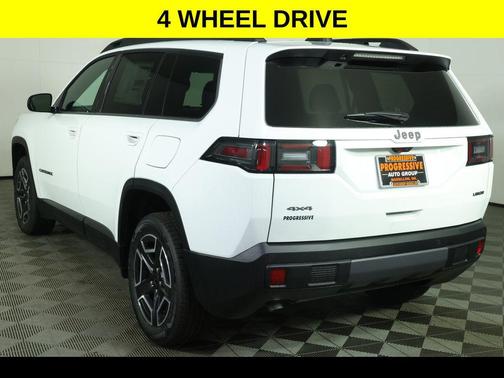 Bright White Clearcoat 2026 Jeep Cherokee Laredo 4x4