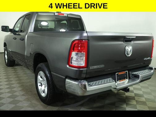 Granite Crystal Metallic Clearcoat 2024 RAM 1500 Big Horn/Lone Star