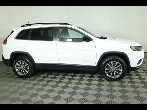 2022 Jeep Cherokee Latitude Lux