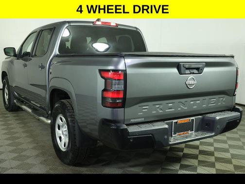 Gun Metallic 2022 Nissan Frontier S