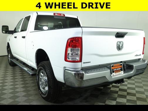 2024 RAM 2500 Tradesman Crew Cab 4x4 6'4' Box