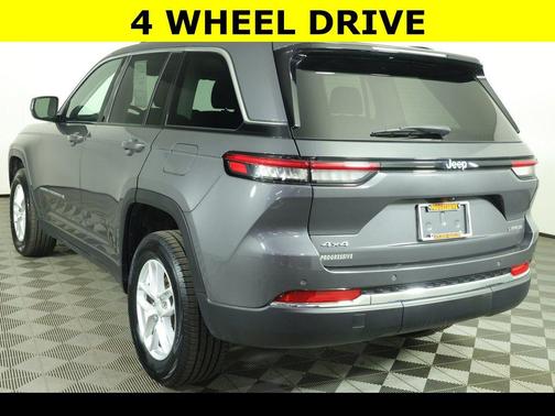 2024 Jeep Grand Cherokee Laredo