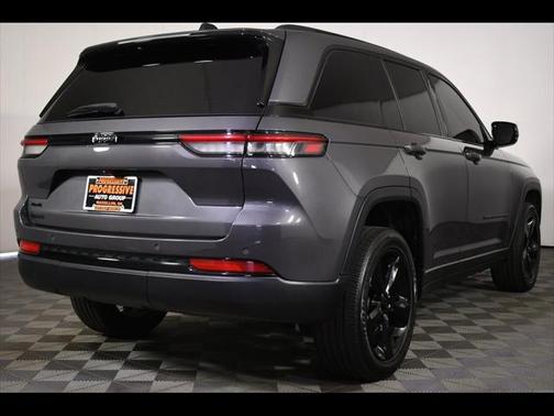 2022 Jeep Grand Cherokee Altitude