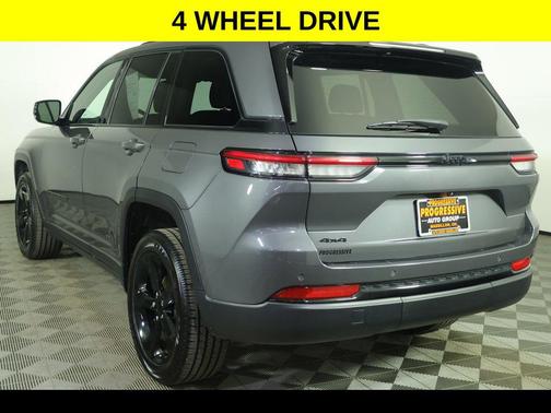 2023 Jeep Grand Cherokee Altitude