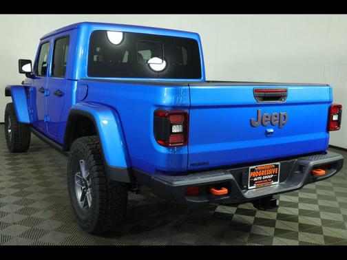 Hydro Blue Pearlcoat 2026 Jeep Gladiator Mojave 4x4