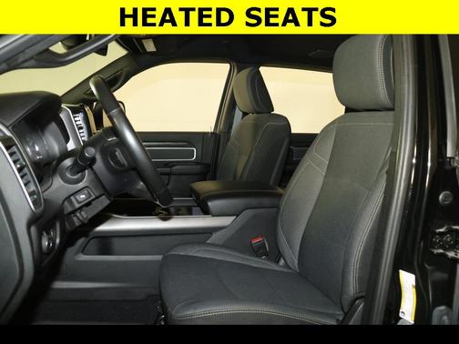 2022 RAM 2500 Big Horn Crew Cab 4x4 6'4' Box