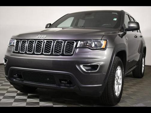 2020 Jeep Grand Cherokee Laredo
