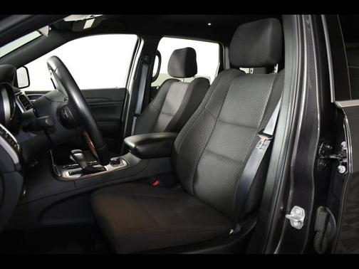 2020 Jeep Grand Cherokee Laredo