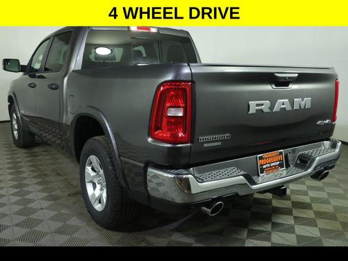 Granite Crystal Metallic Clearcoat 2026 RAM 1500 Big Horn/Lone Star