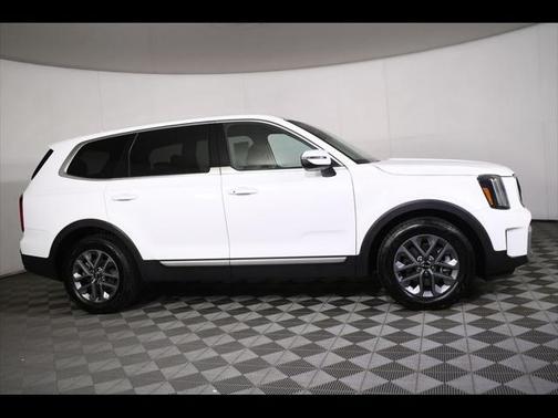 2023 Kia Telluride LX
