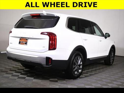 2023 Kia Telluride LX