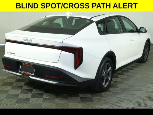 Snow White Pearl 2025 Kia K4 LXS