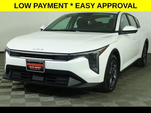 Snow White Pearl 2025 Kia K4 LXS