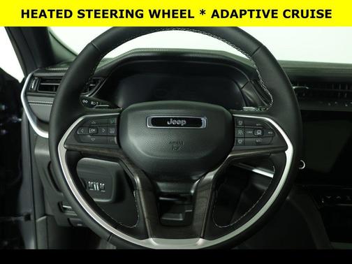 Baltic Gray Metallic Clearcoat 2026 Jeep Grand Cherokee Altitude
