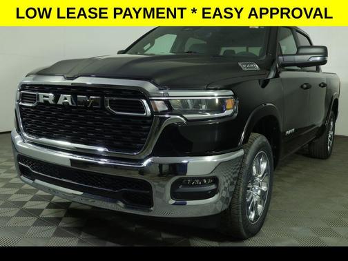 Diamond Black Crystal Pearlcoat 2026 RAM 1500 Big Horn/Lone Star