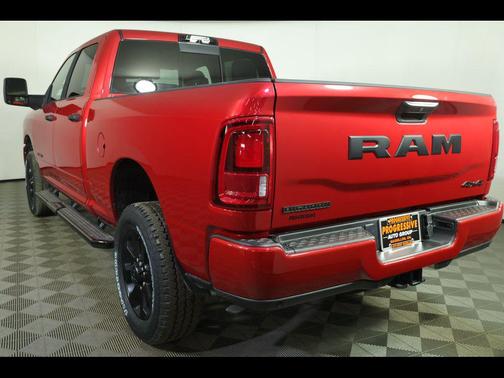 2026 RAM 2500 Big Horn Crew Cab 4x4 6'4' Box