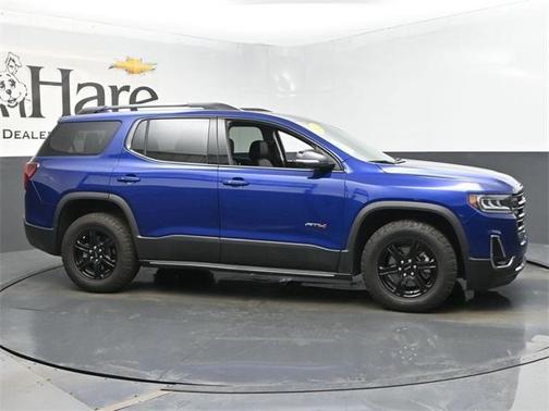2023 GMC Acadia AT4